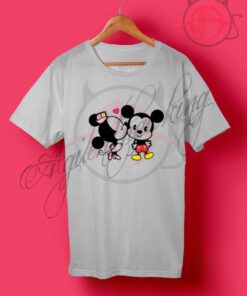 Love Kiss Romantic Minnie & Mickey T Shirt