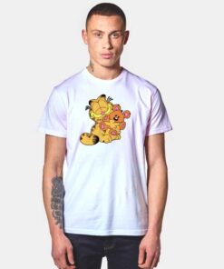 Garfield Hug A Teddy Bear T Shirt